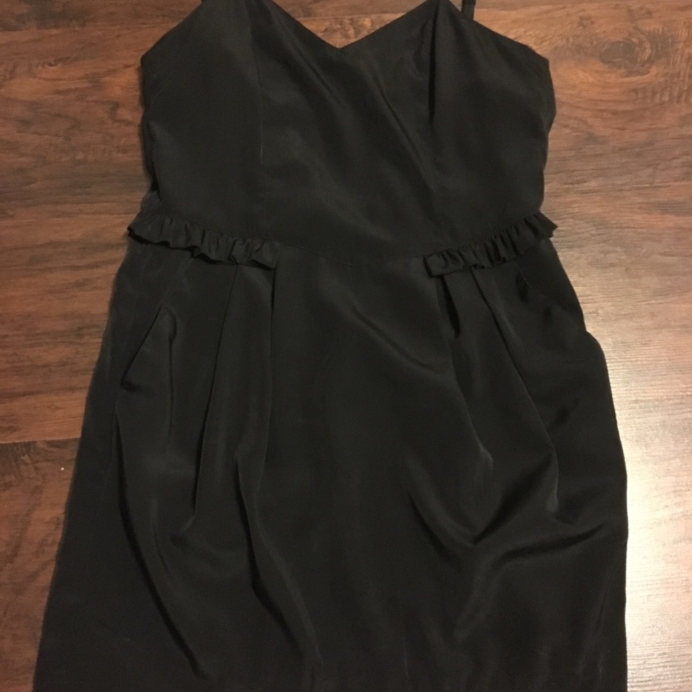 Black pocket dress